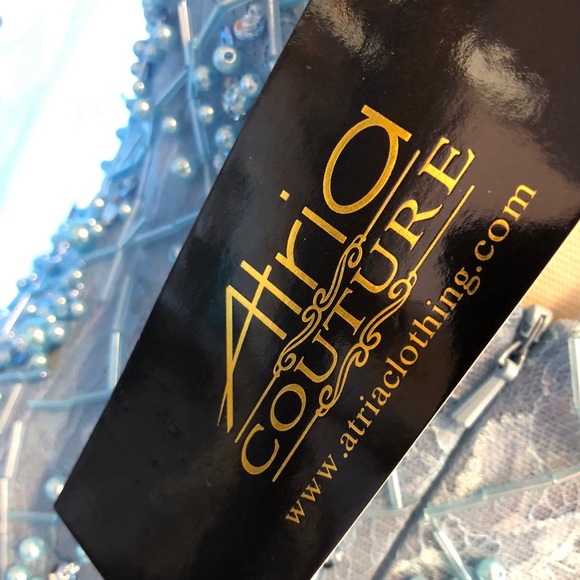 Women’s formal dress, powder blue with sequins - Picture 8 of 9